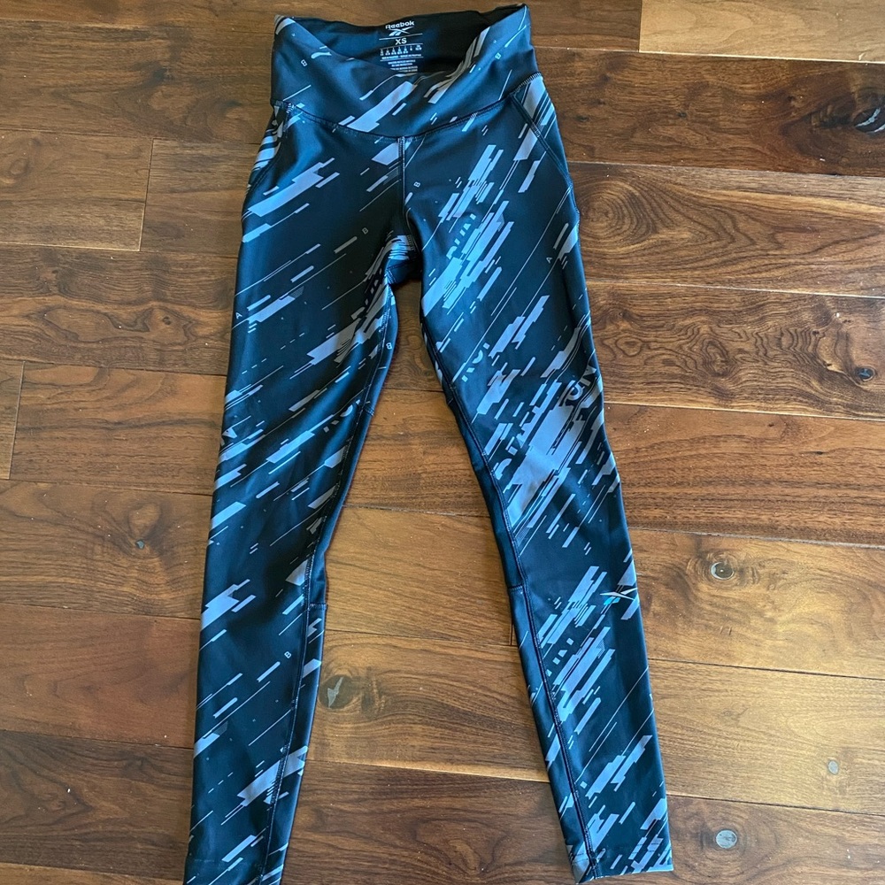 Grey pattern Reebok leggings